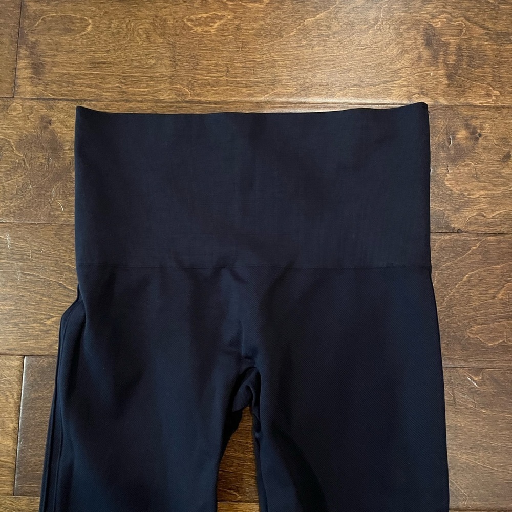 Spanx *Like New* Cropped Leggings Size XL - Picture 5 of 11